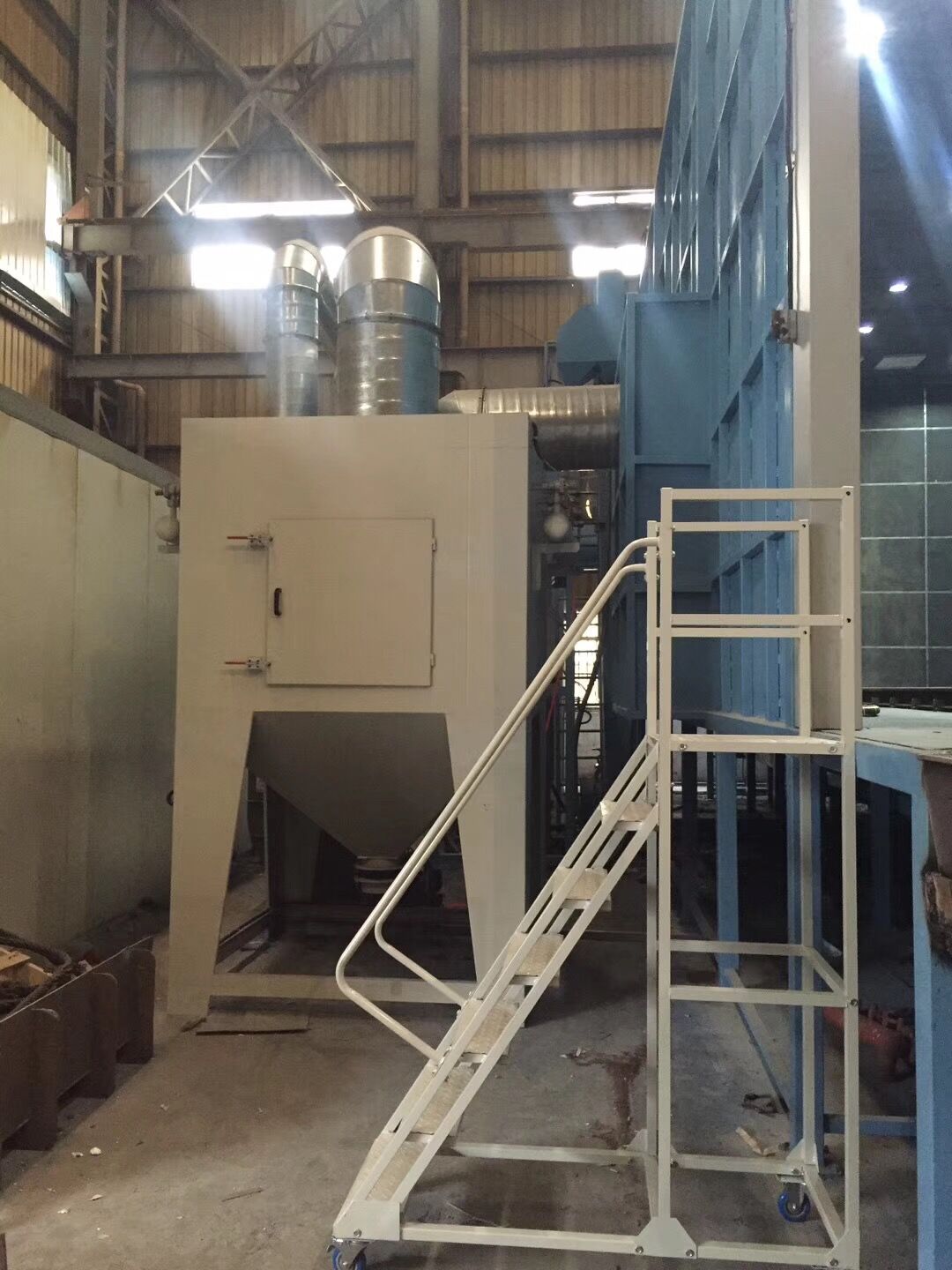 環(huán)保型機(jī)械回收式噴砂（丸）房