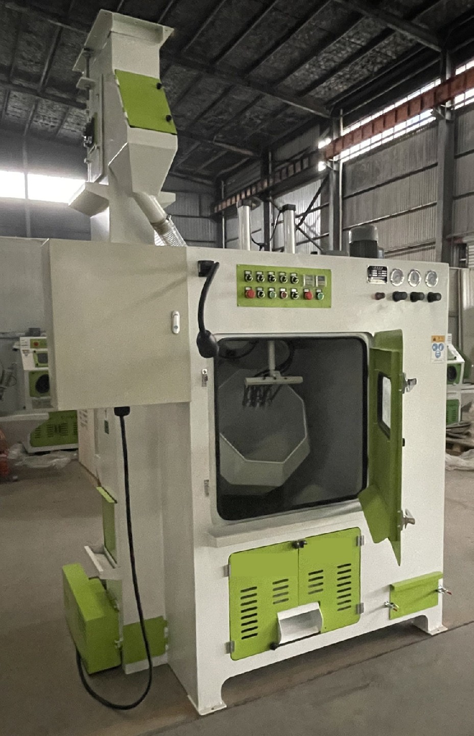 新型滾筒噴砂機(jī)，自動(dòng)滾筒噴砂機(jī)